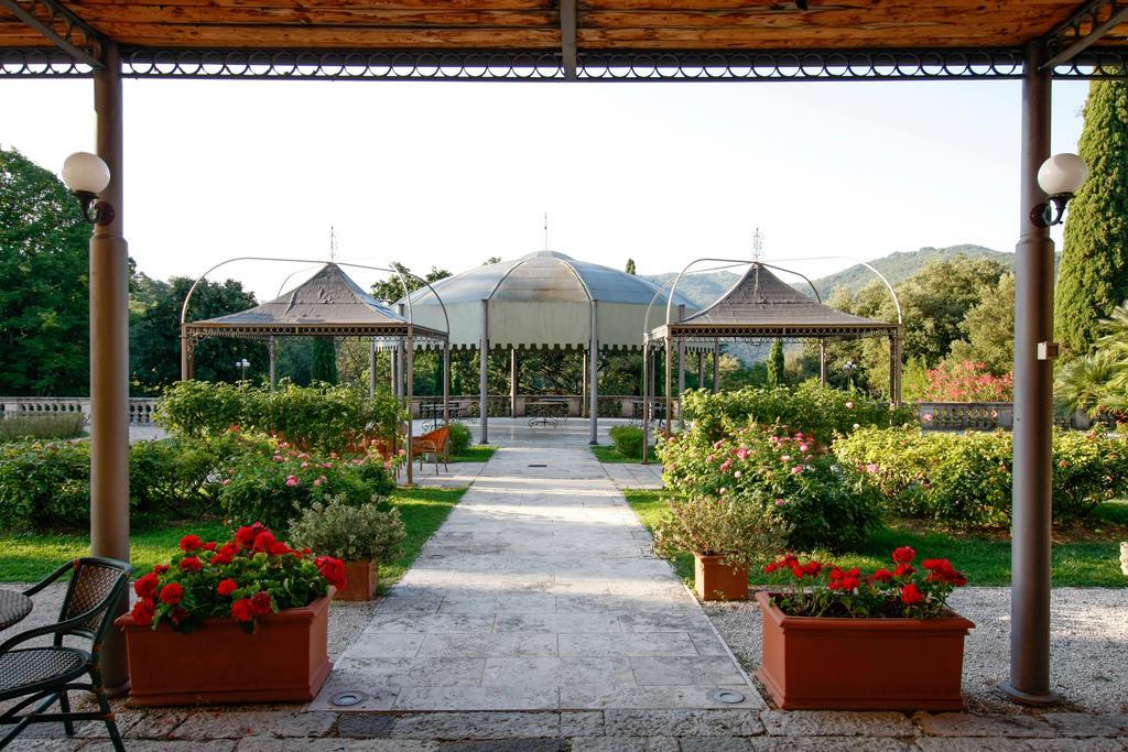 Park Hotel Villa Potenziani Rieti Exteriér fotografie
